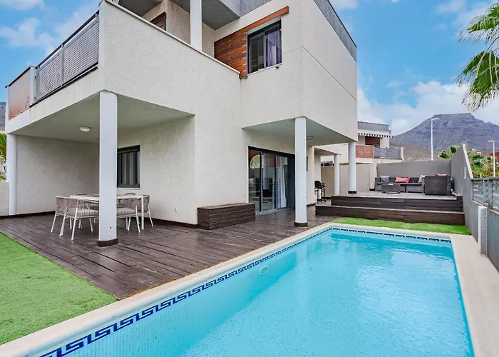 Casa independiente con piscina privada